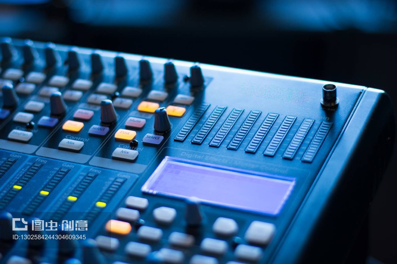 錄音室調(diào)音臺(tái):專業(yè)音樂制作